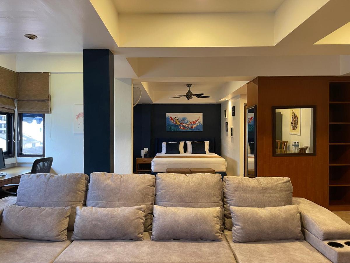 Summer Breeze Hotel Patong Bagian luar foto