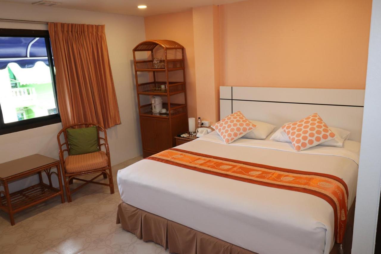 Summer Breeze Hotel Patong Bagian luar foto